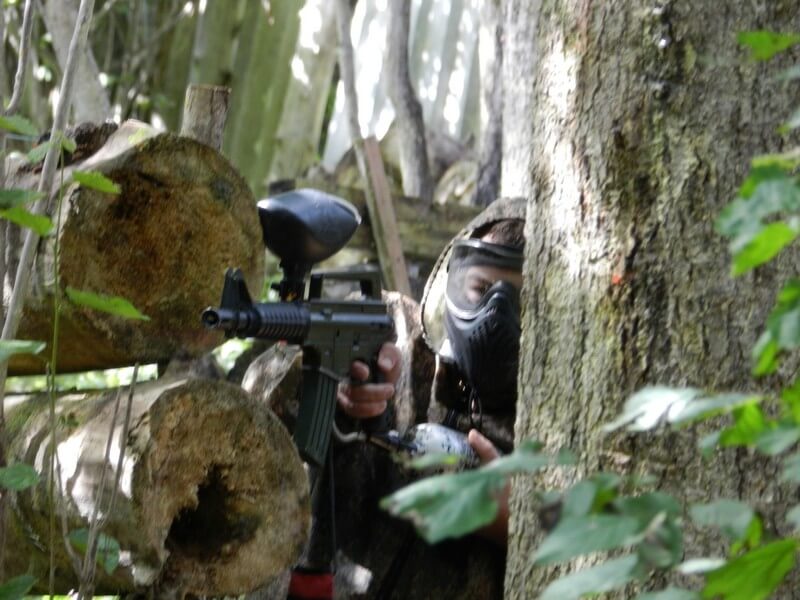 Пейнтбол для новичков: мягкие шары, защита и профессиональные инструкторы. Реальный опыт строительной компании СУ214 на корпоративе в клубе ПейнтБум.