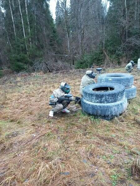 Узнайте, как отметить день рождения по-взрослому с разным уровнем подготовки. В "ПейнтБум" играют и новички, и опытные - как в команде Михаила.